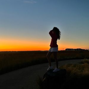 Meet your Posher, Nura